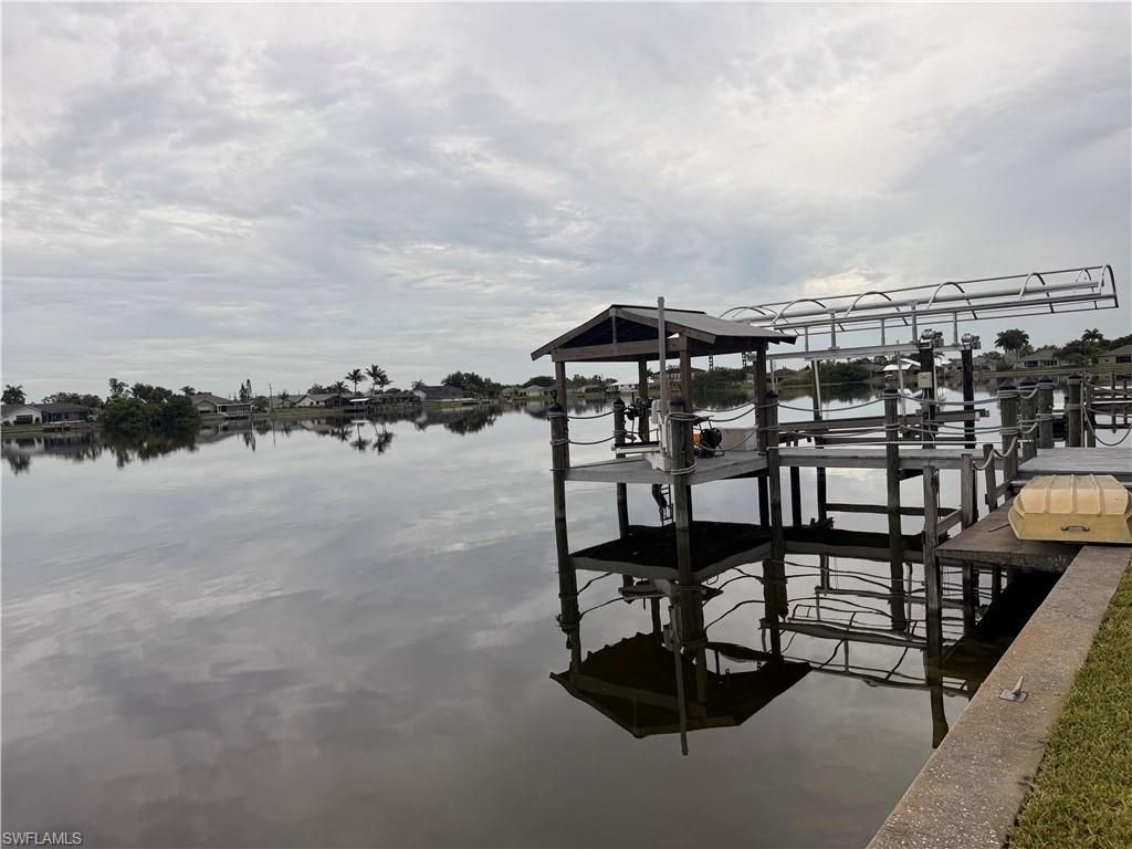 247 SE 6th St, Cape Coral, FL 33990 Photo