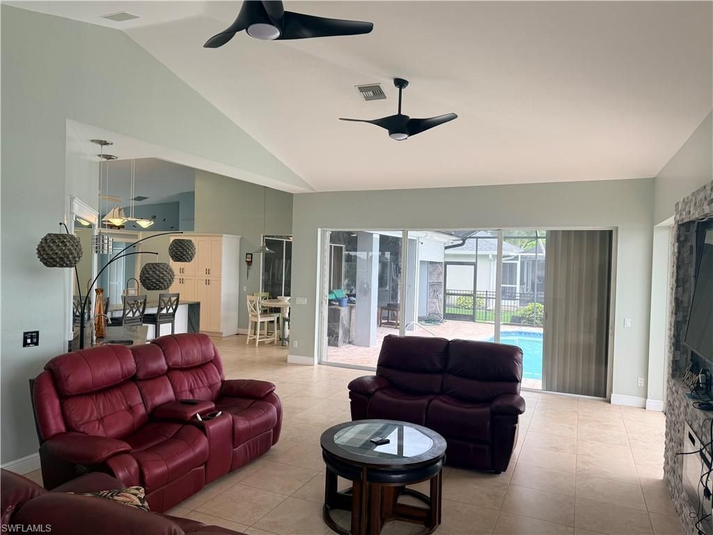 247 SE 6th St, Cape Coral, FL 33990 Photo
