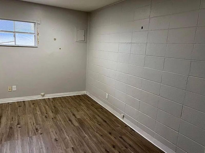 317 Clarendon Avenue, Columbus, OH 43223 Photo 5