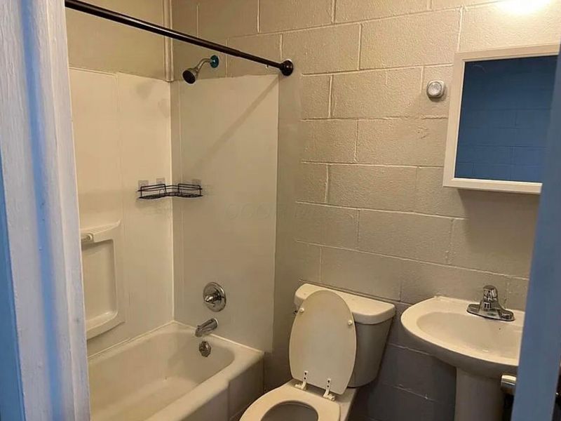 317 Clarendon Avenue, Columbus, OH 43223 Photo 6
