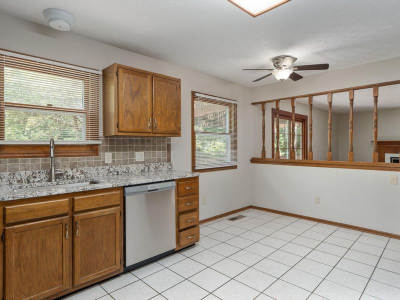 488 Green Meadows Drive W, Powell, OH 43065 Photo 15