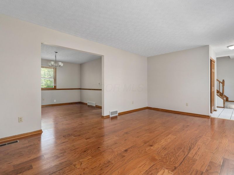488 Green Meadows Drive W, Powell, OH 43065 Photo 8