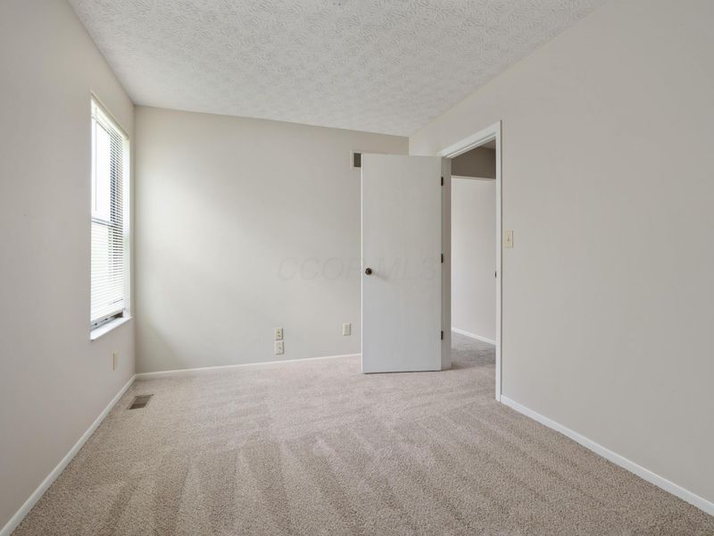 1953 Starbridge Court , Columbus, OH 43235 Photo 17
