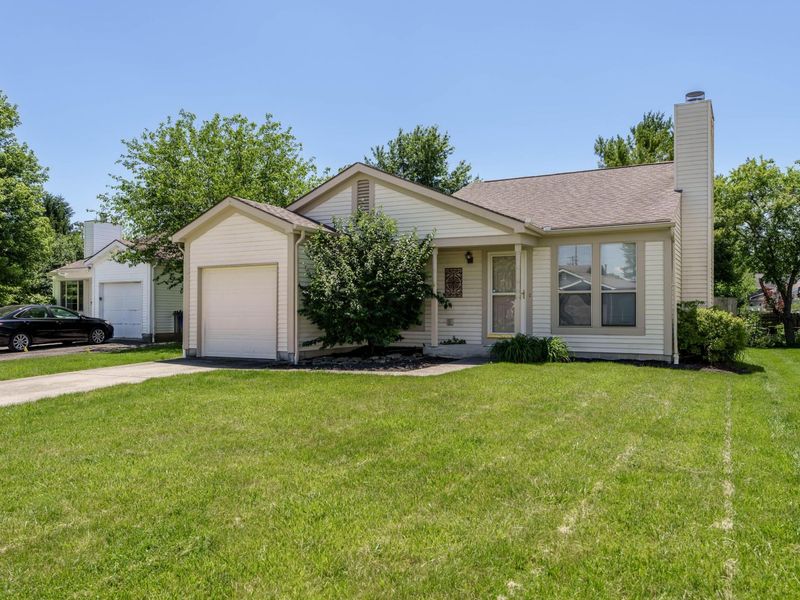 1953 Starbridge Court , Columbus, OH 43235 Photo 2