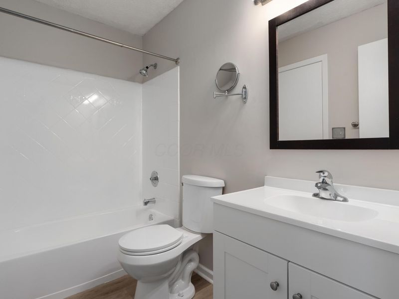 1953 Starbridge Court , Columbus, OH 43235 Photo 23