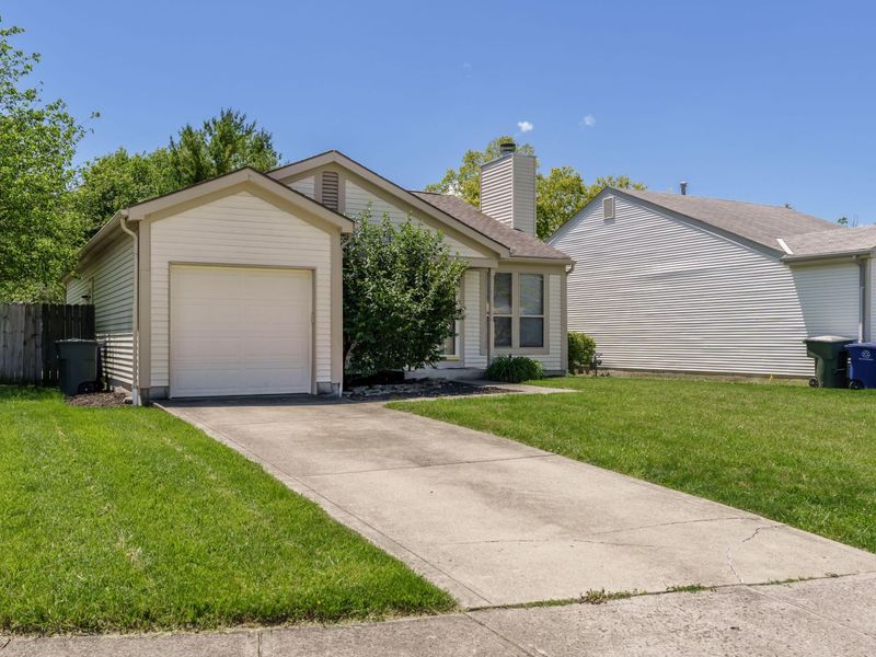 1953 Starbridge Court , Columbus, OH 43235 Photo 3
