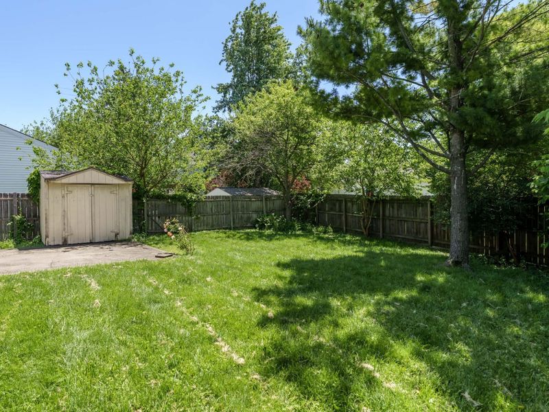1953 Starbridge Court , Columbus, OH 43235 Photo 33