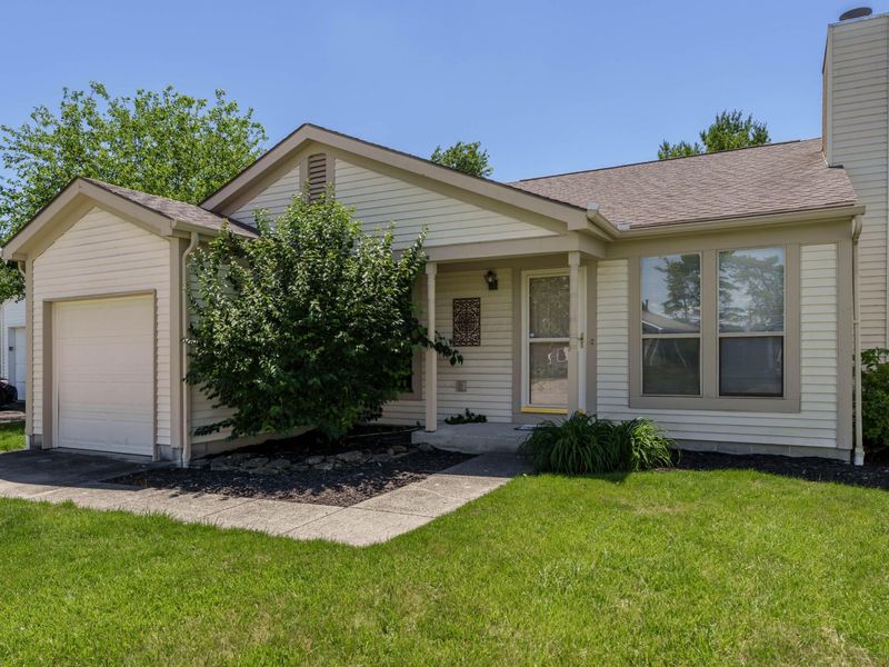 1953 Starbridge Court , Columbus, OH 43235 Photo 4