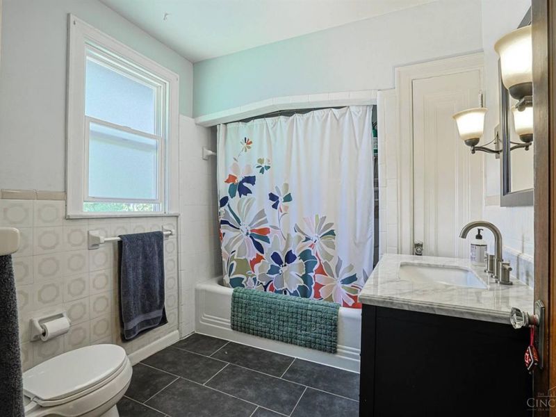 1649 Robinson Circle, Cincinnati, OH 45223 Photo 25
