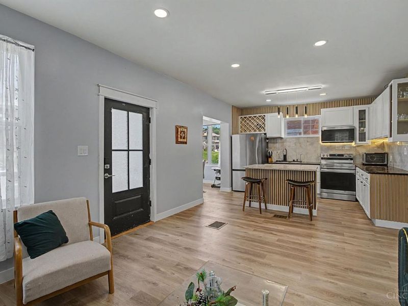 2855 Shaffer Avenue, Cincinnati, OH 45211 Photo 3