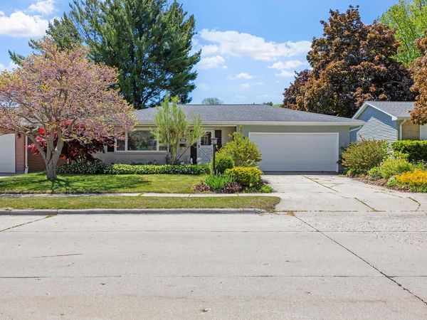 1237 Kaufmann AVENUE, Sheboygan, WI 53081