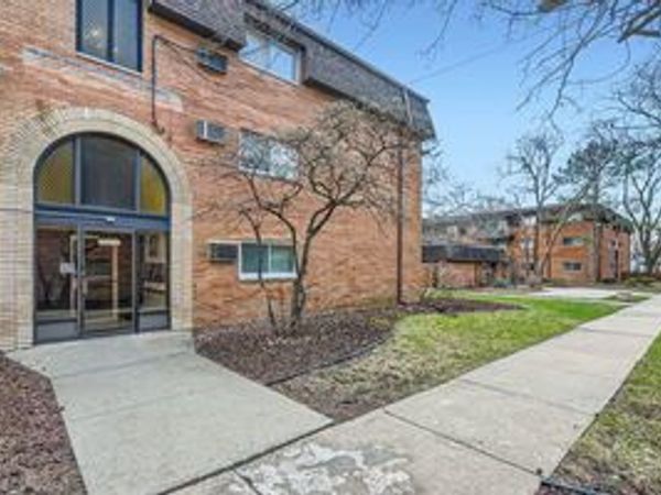 18550 Torrence Avenue , Unit 25, Lansing, IL 60438