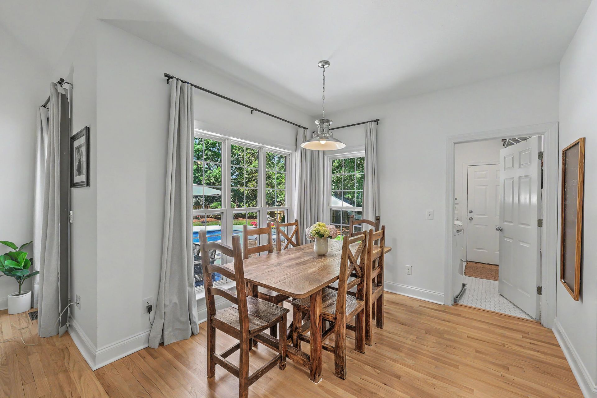 1503 Congressional Boulevard Photo 17
