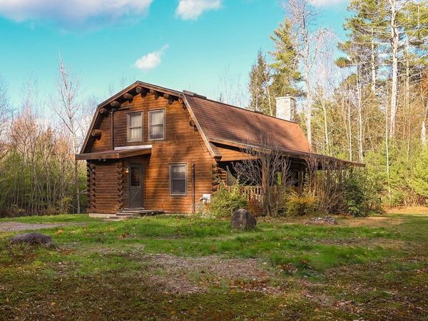 23 Dana Rd, Petersham, MA 01366