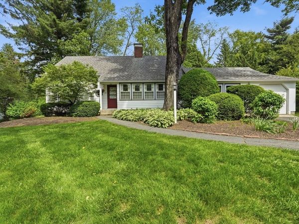 102 Blue Hills Rd, Amherst, MA 01002