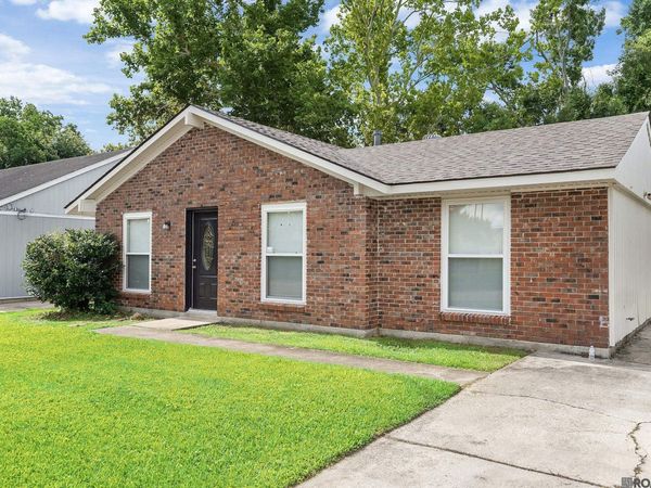 11598 Baylor Dr, Baton Rouge, LA 70816