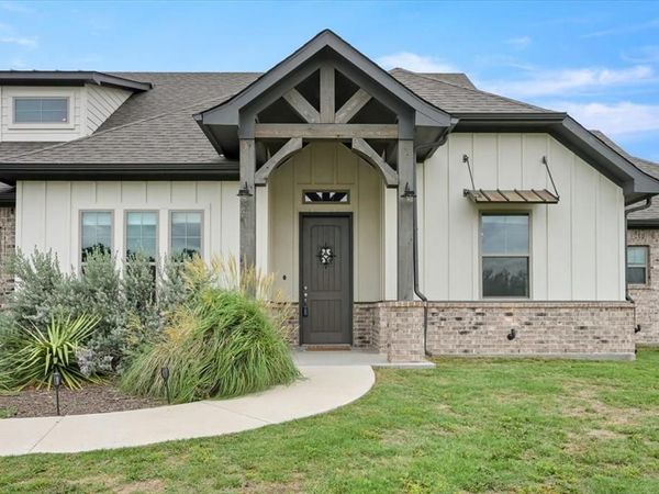 948 Silverleaf Drive, Weatherford, TX 76085