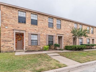 5765 Shadydell Drive , Fort Worth, TX 76135