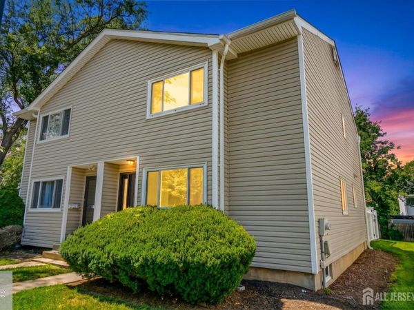 39 Davids Court, Dayton, NJ 08810