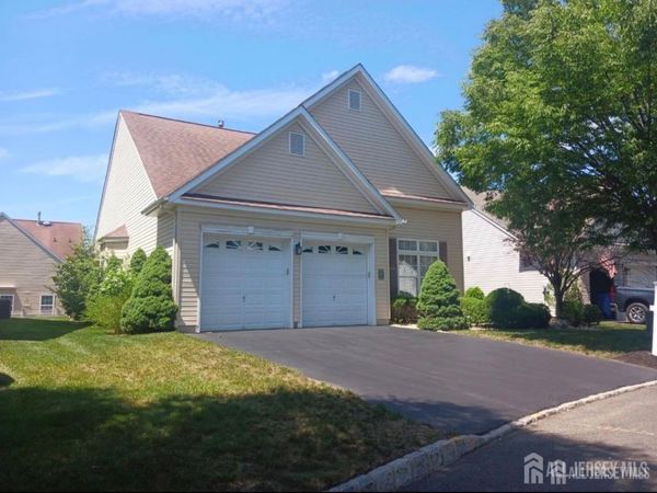 6 Holly Manor Court, Helmetta, NJ 08828