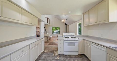 10200 Stotler Ave, North San Juan, CA 95960 Photo