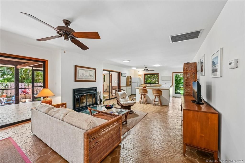 351 SE Flamingo Avenue, Stuart, FL 34996 Photo