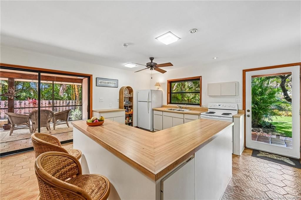 351 SE Flamingo Avenue, Stuart, FL 34996 Photo