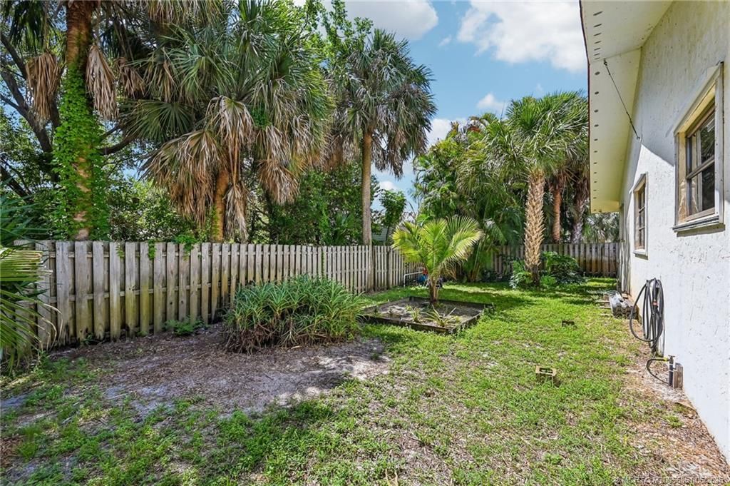 351 SE Flamingo Avenue, Stuart, FL 34996 Photo