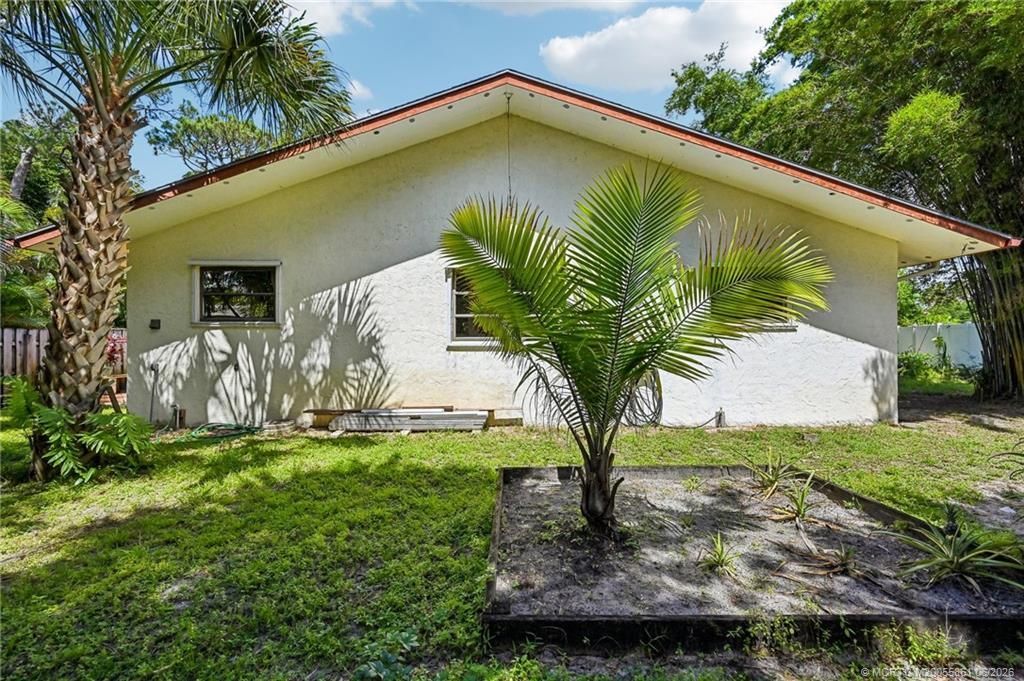 351 SE Flamingo Avenue, Stuart, FL 34996 Photo