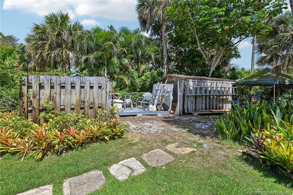 351 SE Flamingo Avenue, Stuart, FL 34996 Photo