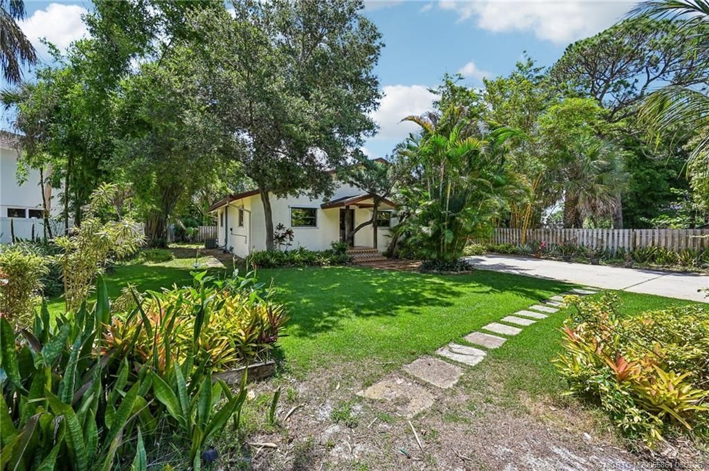 351 SE Flamingo Avenue, Stuart, FL 34996 Photo
