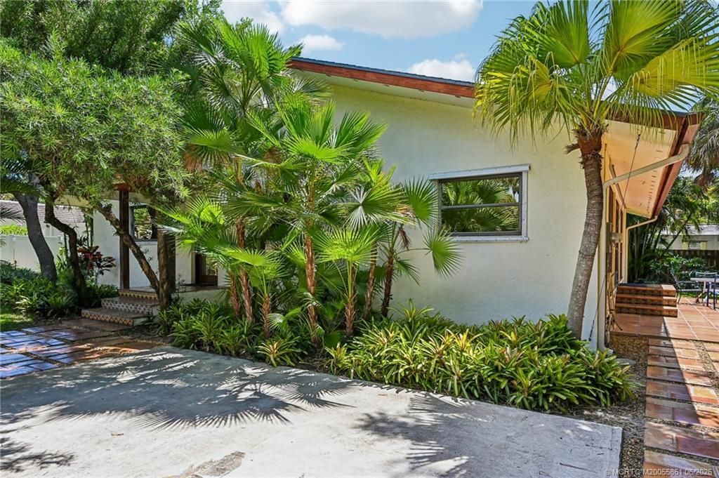 351 SE Flamingo Avenue, Stuart, FL 34996 Photo