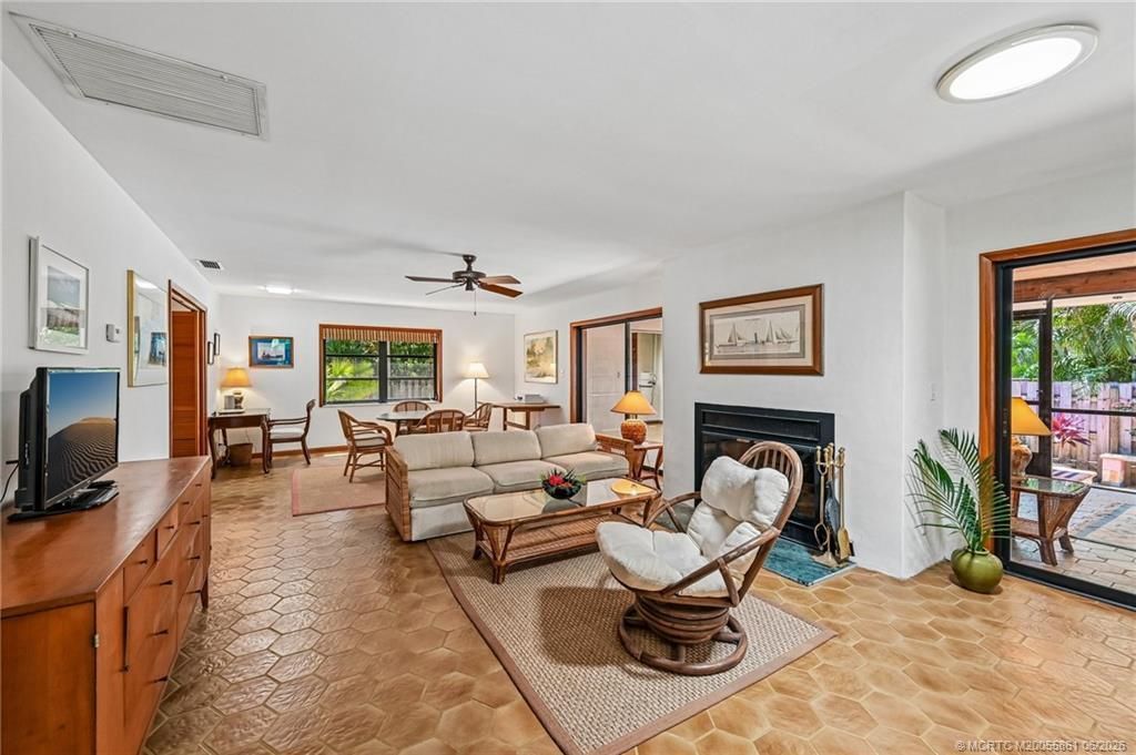 351 SE Flamingo Avenue, Stuart, FL 34996 Photo