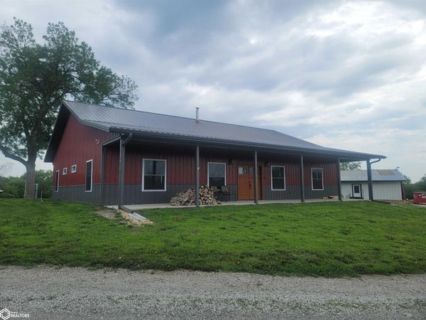 706 Spruce Street, College Springs, IA 51637