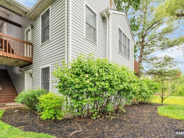 82 Stonyridge Drive, Lincoln Park Borough, NJ 07035
