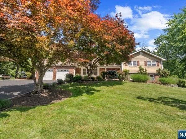 36 Underwood Road, Montville Township, NJ 07045