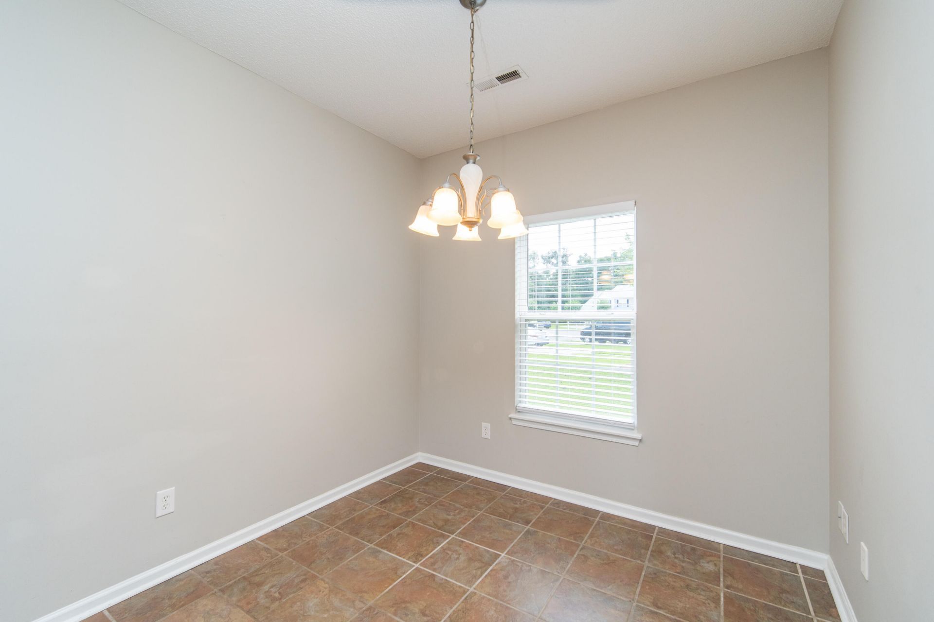 142 Black River Drive Photo 8