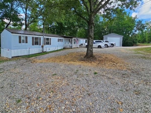 390 WHARF RD, Savannah, TN 38372