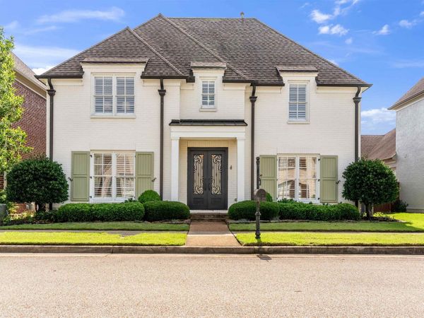 1850 ENCLAVE HOLLOW LN E, Germantown, TN 38139