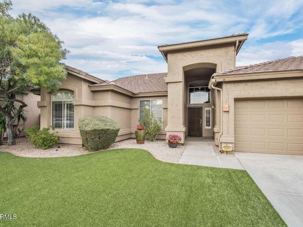4928 E MICHELLE Drive, Scottsdale, AZ 85254