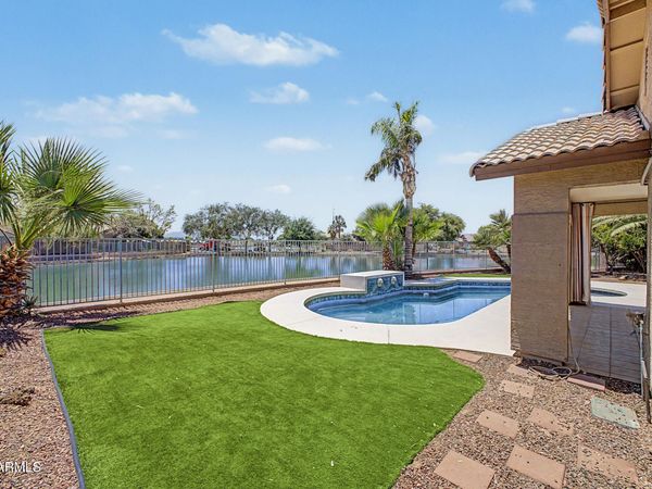 10819 W MONTE VISTA Road, Avondale, AZ 85392