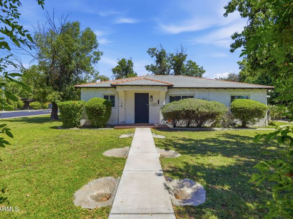 6 N FRASER Drive E, Mesa, AZ 85203