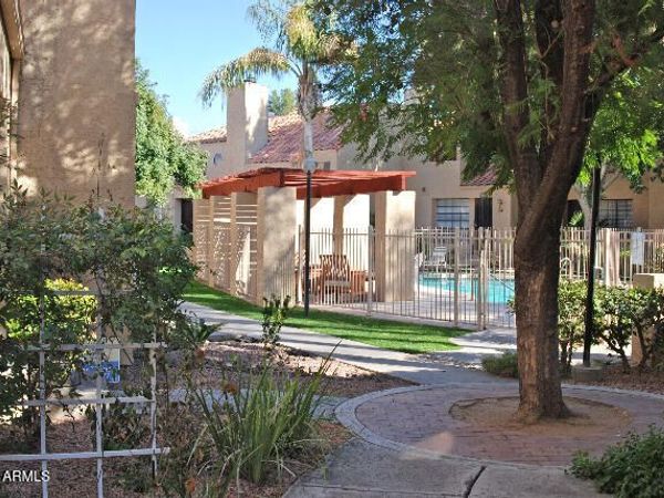 1025 E Highland Avenue, Unit 12, Phoenix, AZ 85014