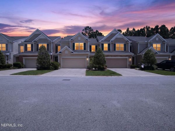 3859 LIONHEART Drive, Jacksonville, FL 32216