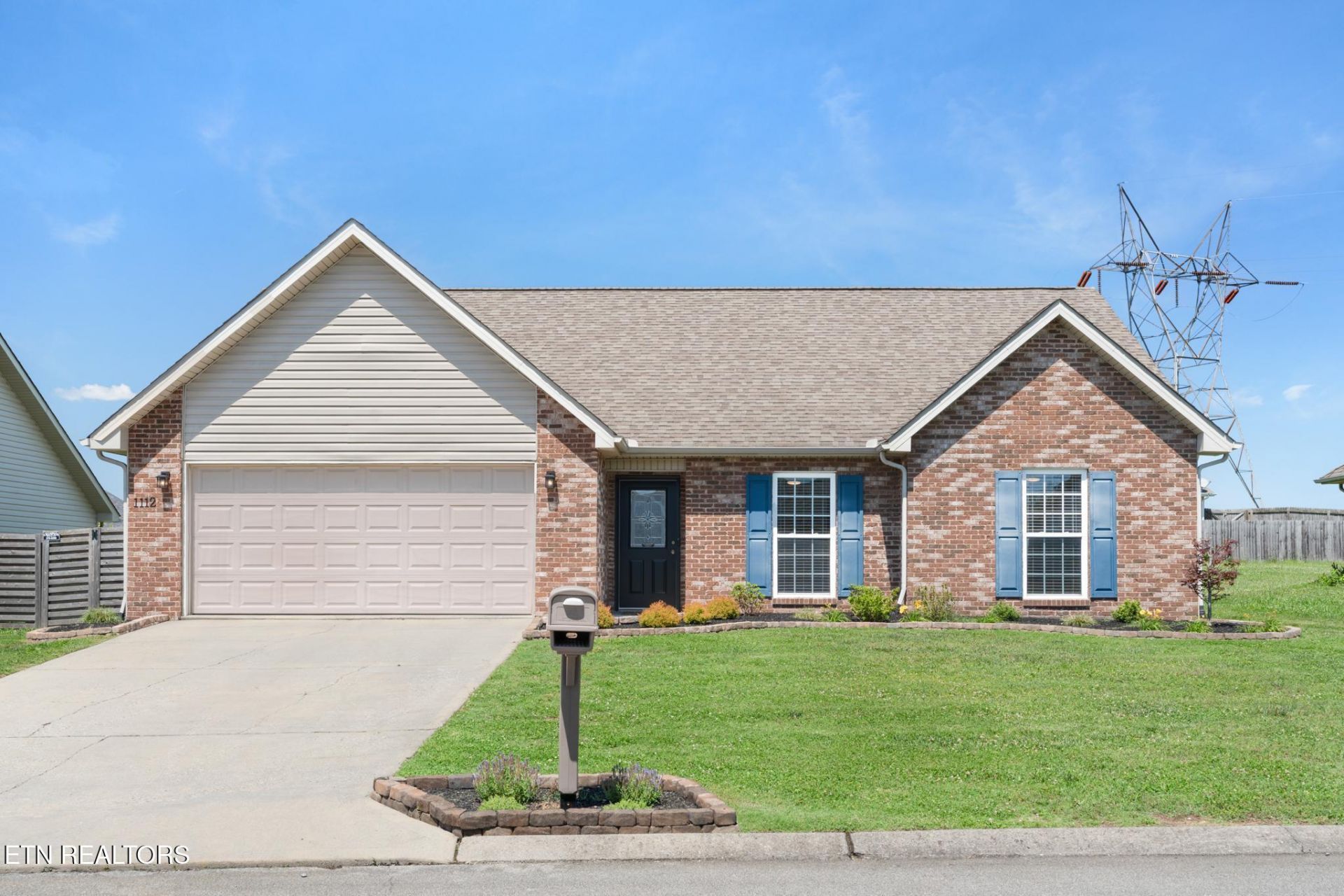 1112 Cherbourg Drive, Maryville, TN 37801 Main Photo