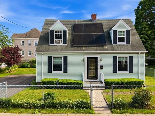 322 Harwich St, New Bedford, MA 02745
