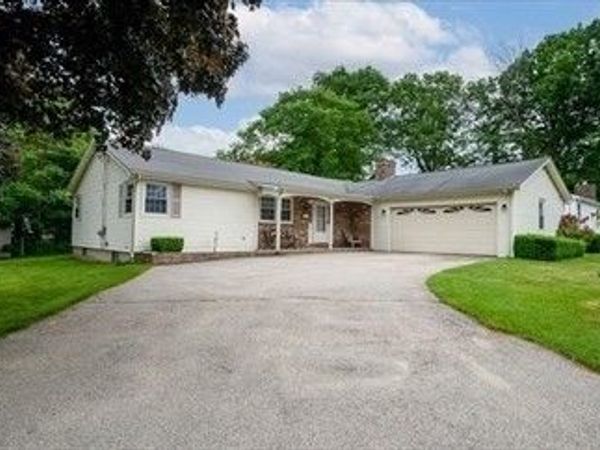 83 Middlesex Ave, Worcester, MA 01604