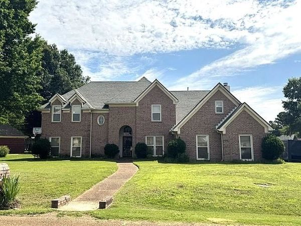 3376 SARA WOODS DR, Bartlett, TN 38133