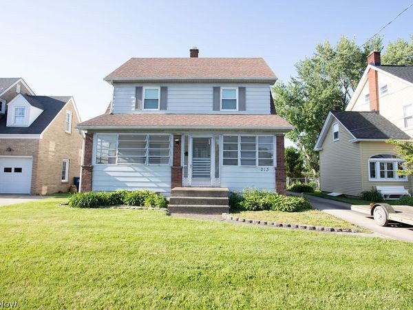 213 Como Street , Struthers, OH 44471