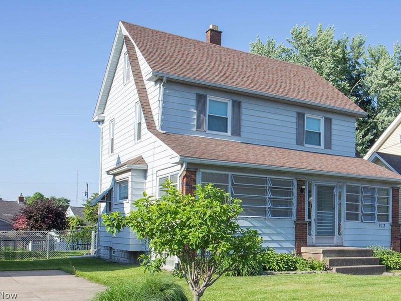 213 Como Street, Struthers, OH 44471 Photo 2